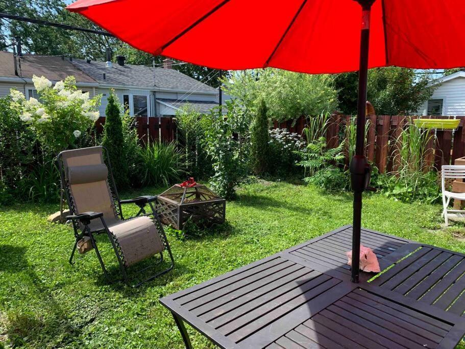 Havre Chez Guylaine Apartman Laval Kültér fotó
