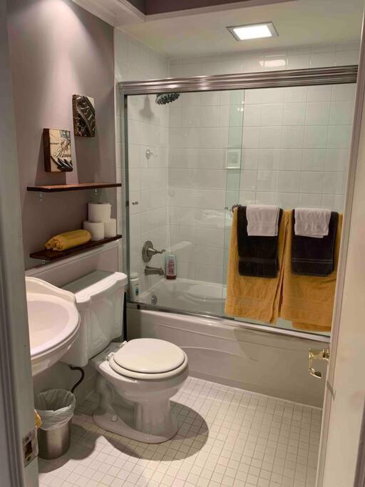 Havre Chez Guylaine Apartman Laval Kültér fotó